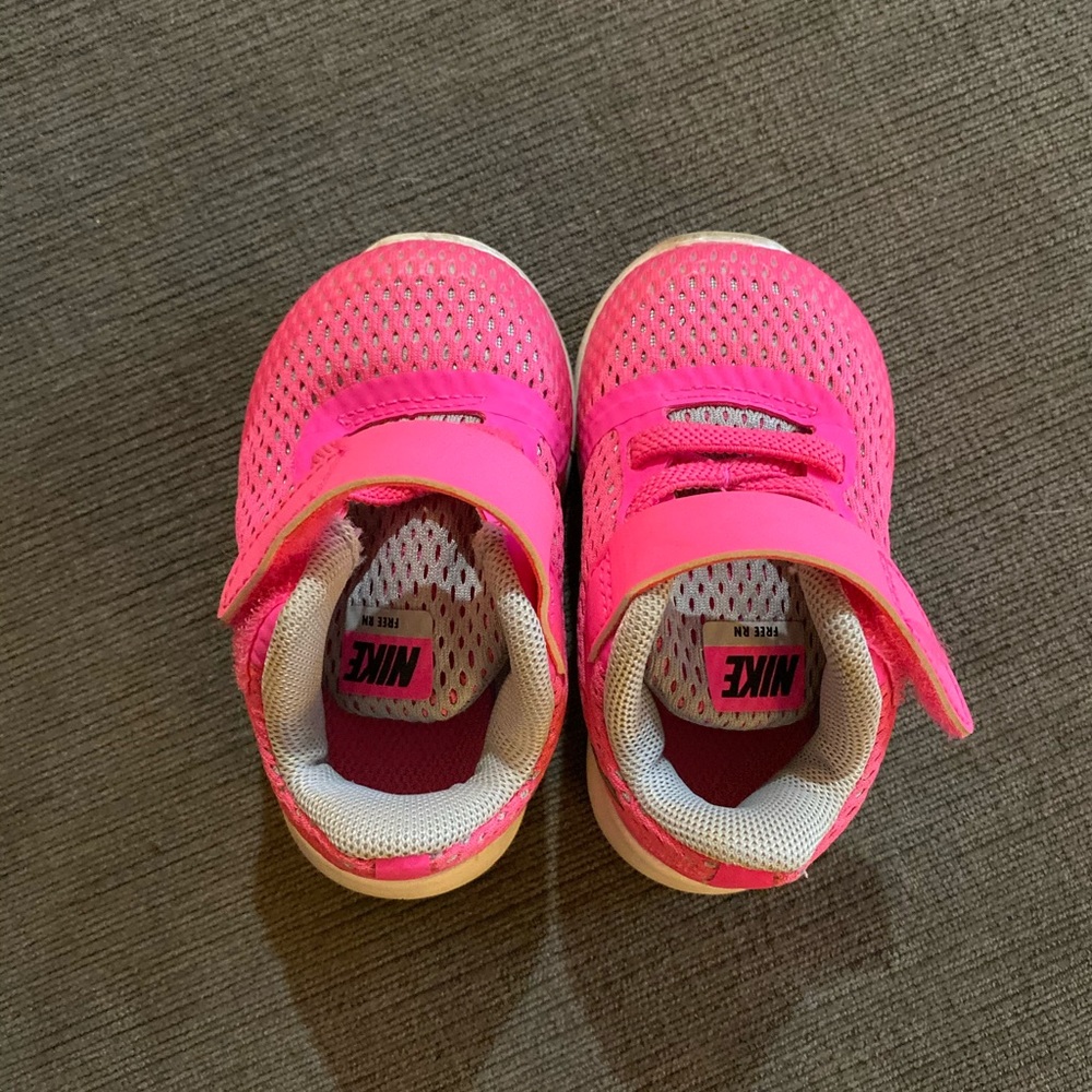 Pink Nike’s